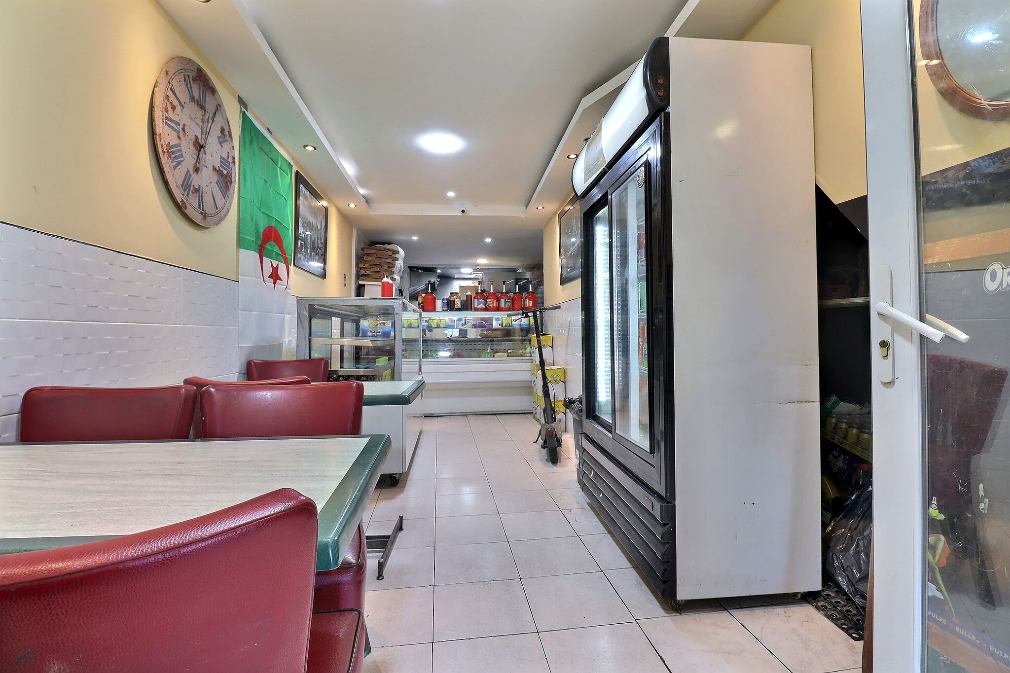Immeuble RDC Commercial + T3 DUPLEX avec extérieur
